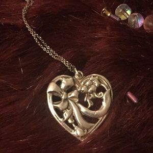 Vintage Bow Heart